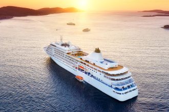 Tour du monde en croisière : le grand voyage à portée de passerelle